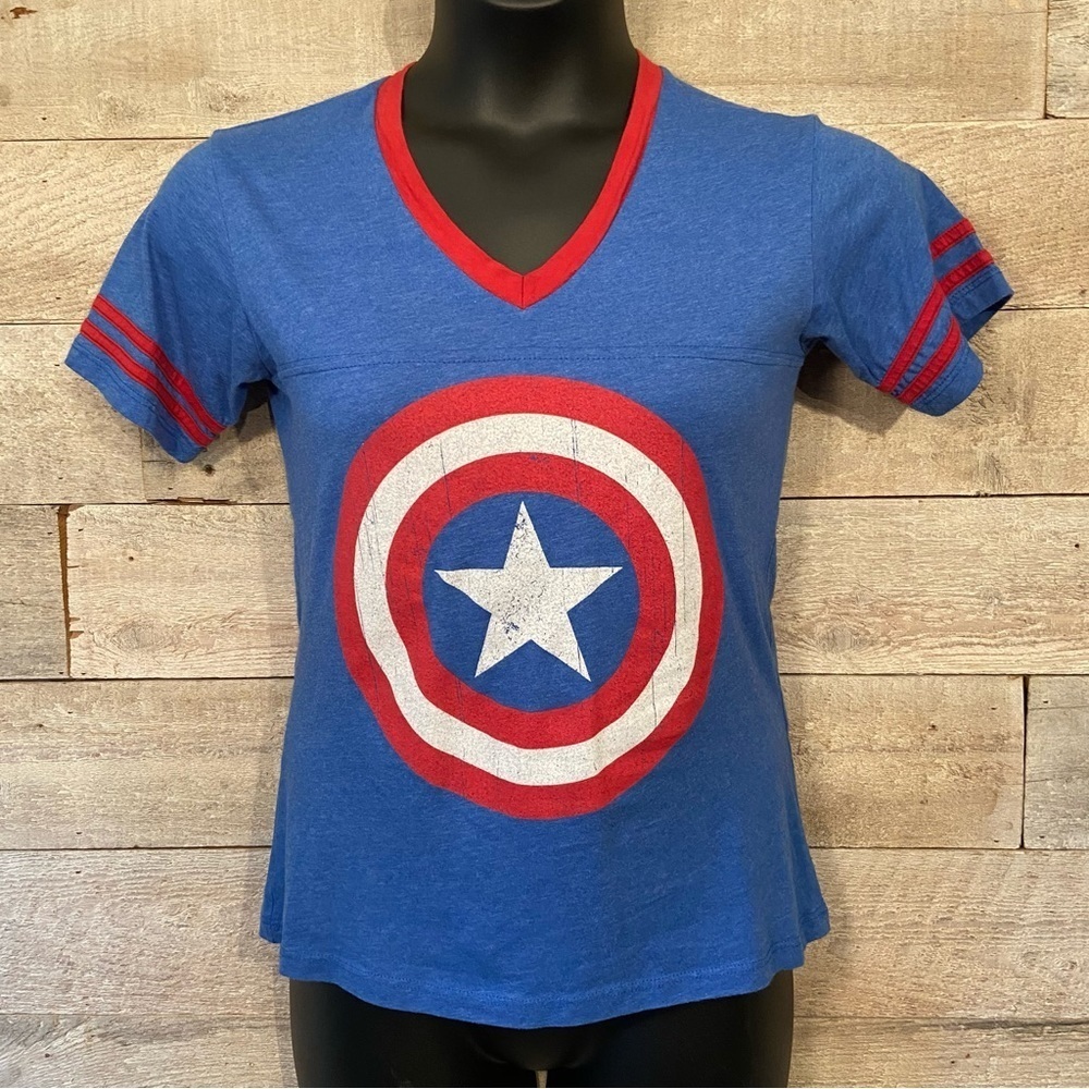 🛍️3/$30‎ Marvel women's captain America factory faded  t-shirt in size large